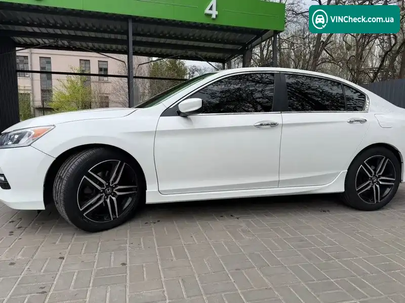 Honda Accord 2016, фото з оголошення 2 з 15, VIN 1HGCR2F53HA014645