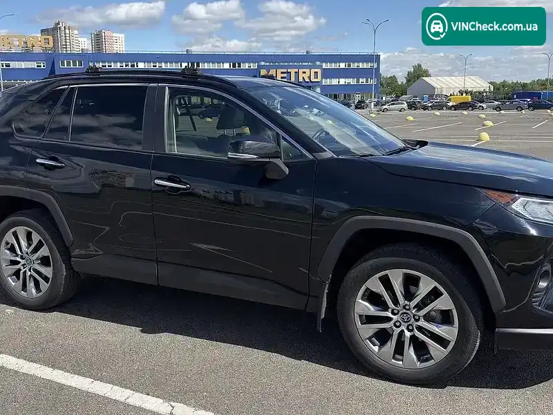 Toyota RAV4 2020, фото з оголошення 1 з 20, VIN 2T3N1RFV6MC163362