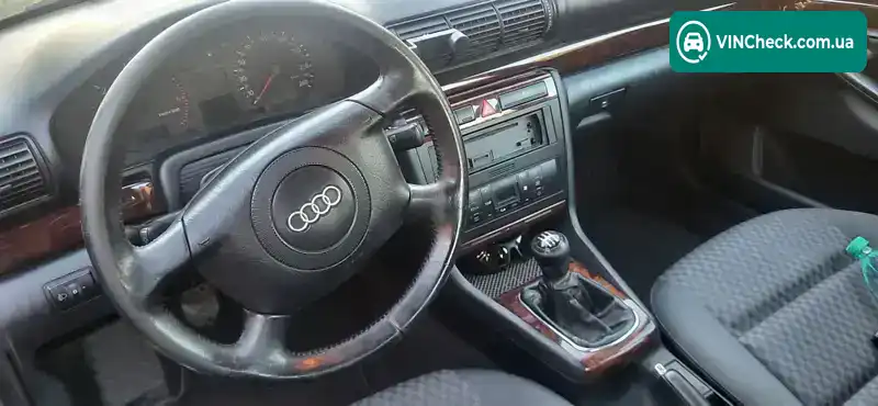 Audi A4 1999, фото з оголошення 2 з 21, VIN WAUZZZ8DZYA033377