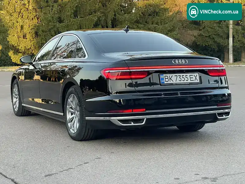 Audi A8 2019, фото з оголошення 2 з 18, VIN WAUZZZF82KN020378
