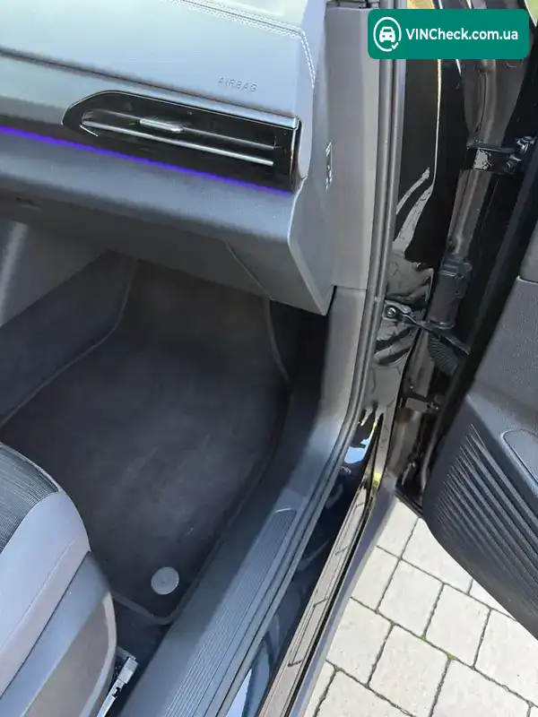 Tesla Model X 2023, фото з оголошення, VIN LRWYGCFS9PC863955