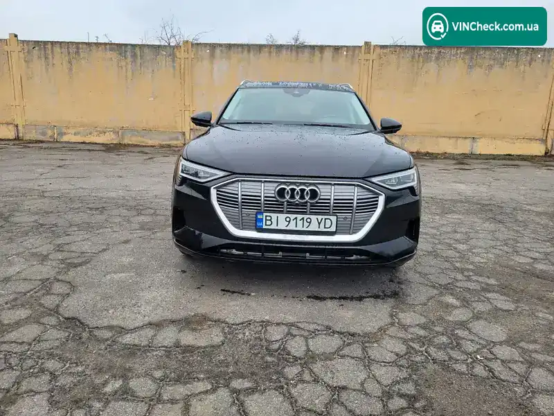 Audi e-tron 2019, фото з оголошення 2 з 21, VIN WA1LAAGE0KB023538