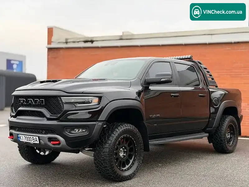 Ram 1500 2023, фото з оголошення 2 з 20, VIN 1C6SRFU90PN573110