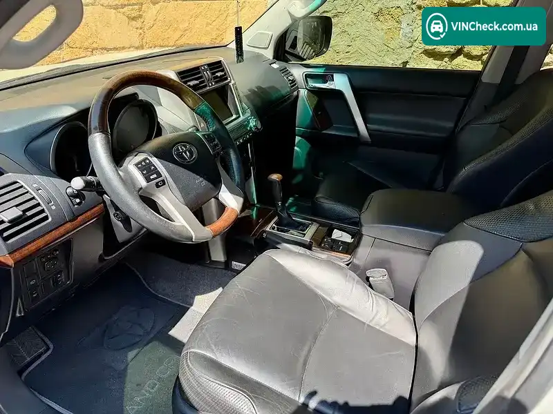 Toyota Land Cruiser 2010, фото з оголошення 2 з 10, VIN JTEBU3FJ00K025351