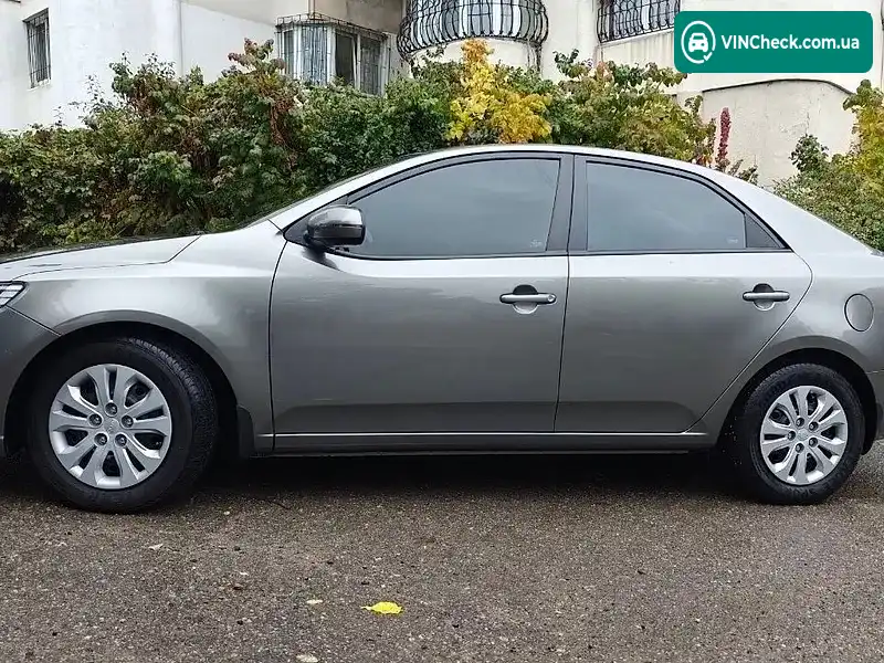 Kia Cerato 2011, фото з оголошення 2 з 17, VIN KNAFU411AB5929291