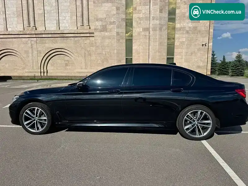 BMW 7 Series 2016, фото з оголошення 2 з 19, VIN WBA7F2C57GG420353