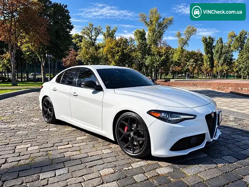 Alfa Romeo Giulia 2019, фото з оголошення 1 з 17, VIN ZARFAMAN0K7616564