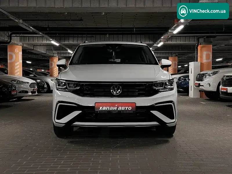 Volkswagen Tiguan 2021, фото з оголошення 2 з 20, VIN 3VV0B7AX6NM012996