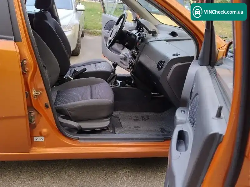 Chevrolet Aveo 2006, фото з оголошення 2 з 11, VIN Y6DSF48YE6B676191