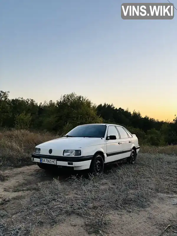 Volkswagen Passat 1992, фото з оголошення 2 з 13, VIN WVWZZZ31ZNE005585