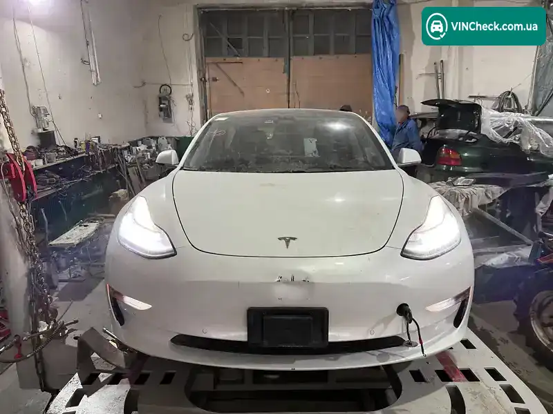 Tesla Model 3 2018, фото з оголошення 1 з 7, VIN 5YJ3E1EA1JF076853