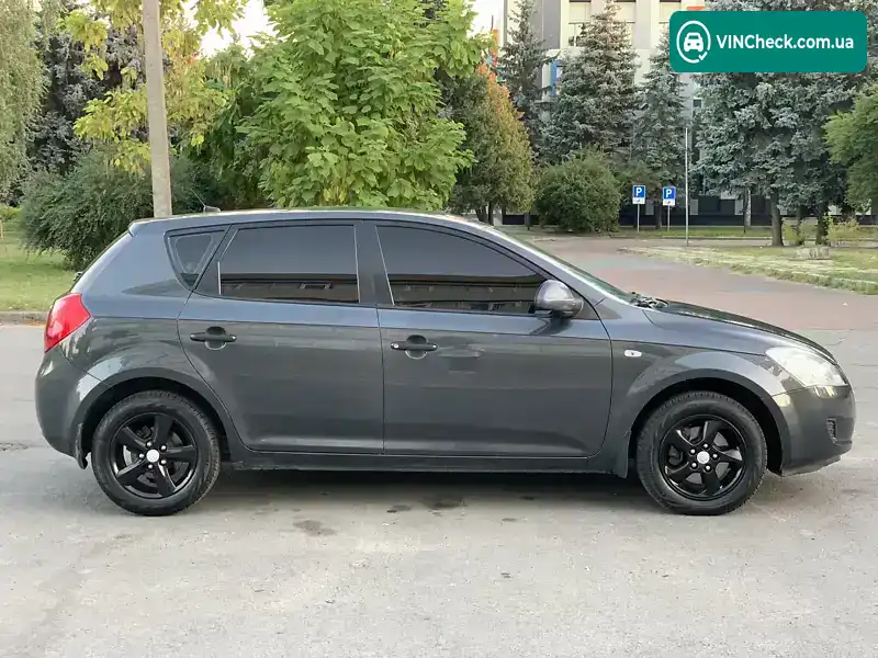 Kia Ceed 2008, фото з оголошення 2 з 20, VIN U5YFF24429L139974