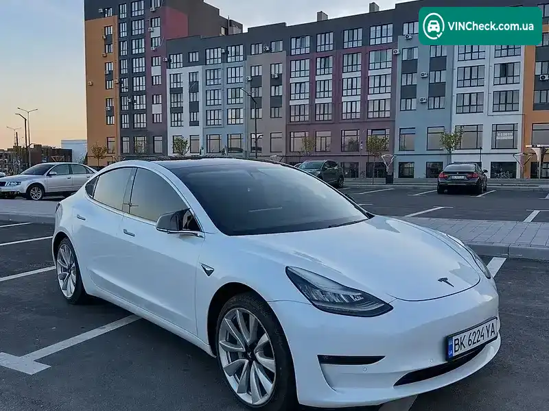 Tesla Model 3 2019, фото з оголошення 2 з 14, VIN 5YJ3E1EA0KF417578