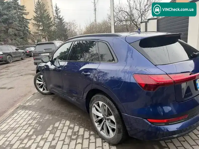 Audi e-tron 2021, фото з оголошення 1 з 16, VIN WA1LAAGE9MB040602