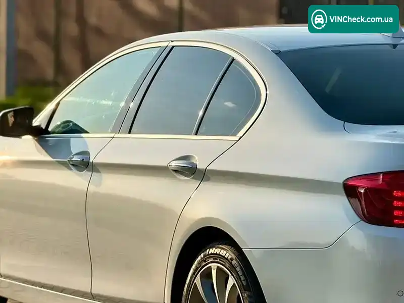 BMW 5 Series 2013, фото з оголошення 2 з 21, VIN WBA5C91020D460184