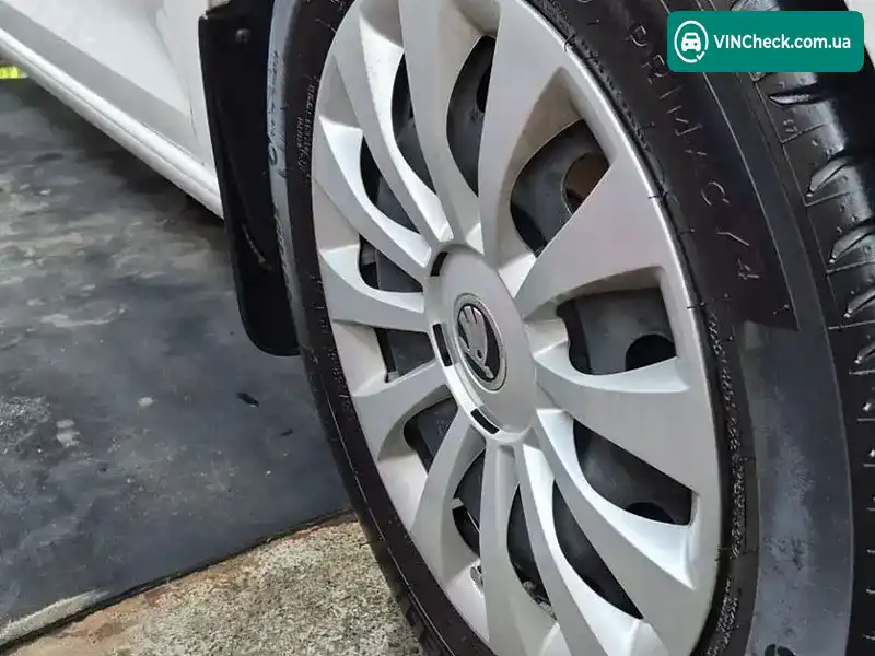 Skoda Rapid 2019, фото з оголошення 2 з 20, VIN TMBAC2NH8KB100442