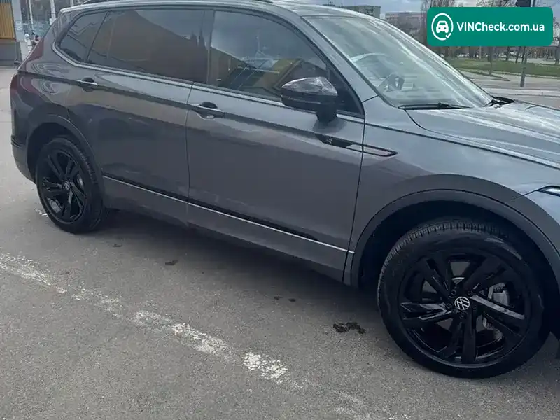Volkswagen Tiguan 2023, фото з оголошення 1 з 17, VIN 3VVCB7AX2PM056557