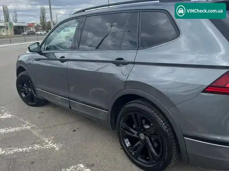 Volkswagen Tiguan 2023, фото з оголошення 2 з 17, VIN 3VVCB7AX2PM056557