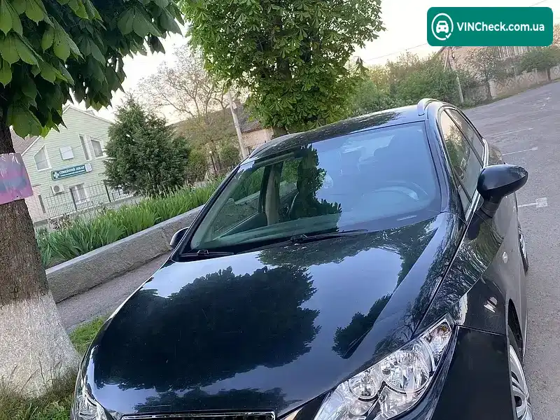 SEAT Ibiza 2010, фото з оголошення 1 з 8, VIN VSSZZZ6JZBR079863