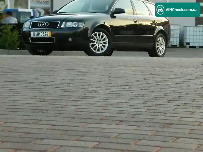 Audi A4 2001, фото з оголошення 2 з 14, VIN WAUZZZ8E72A174420