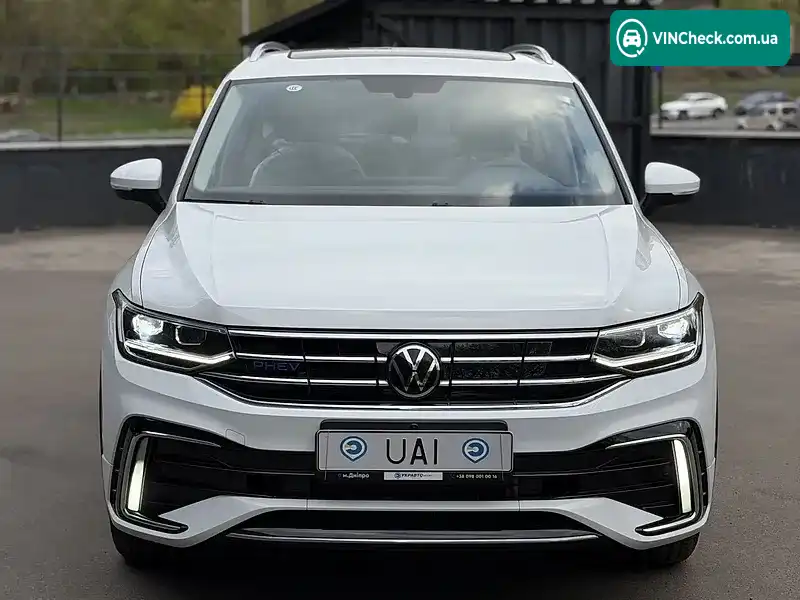 Volkswagen Tiguan 2024, фото з оголошення 2 з 20, VIN LSVYW60T3R2135910