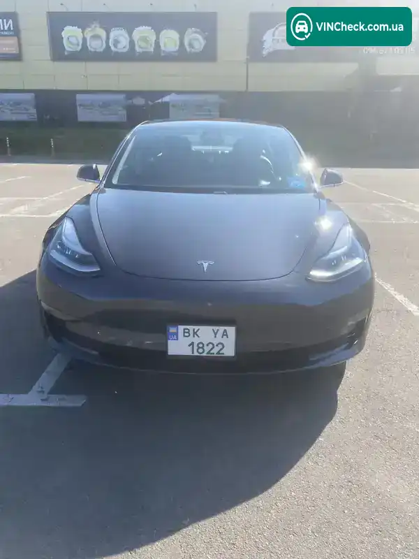 Tesla Model 3 2018, фото з оголошення 2 з 21, VIN 5YJ3E1EA6JF025848