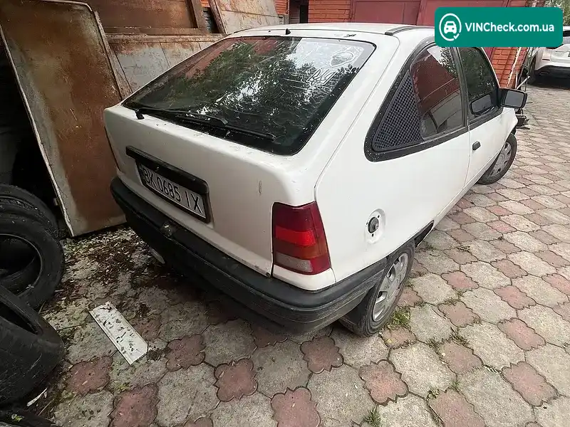 Opel Kadett 1985, фото з оголошення 2 з 14, VIN W0L000033F5119869