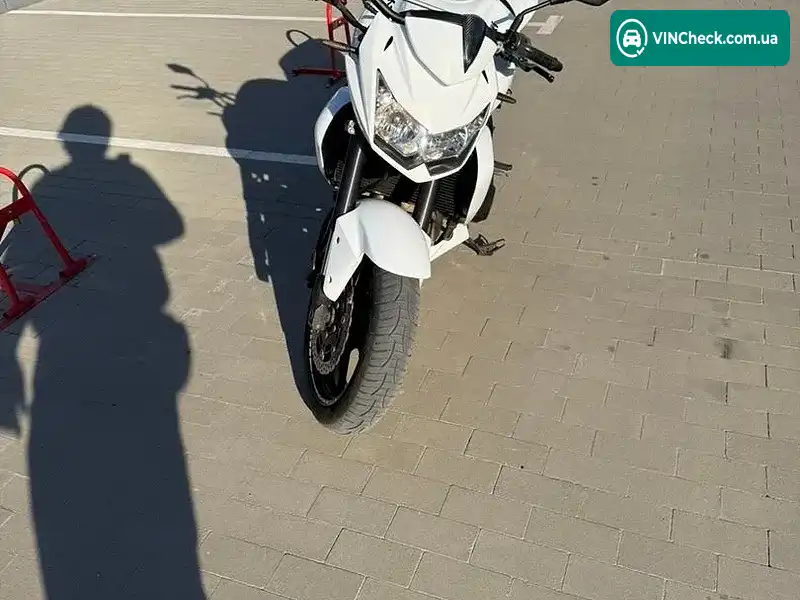 Kawasaki Z 750 2010, фото з оголошення 2 з 7, VIN JKAZR750LLA100068