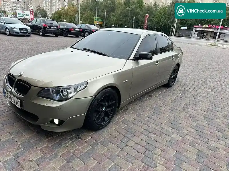 BMW 5 Series 2004, фото з оголошення 2 з 15, VIN WBANA31090B914087