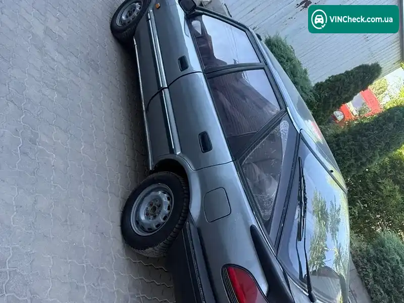 Toyota Corolla 1988, фото з оголошення 2 з 10, VIN JT1L0EE9007032126