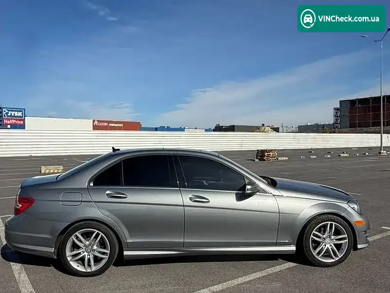 Mercedes-Benz C-Class 2013, фото з оголошення 2 з 18, VIN WDDGF4HBXER316220