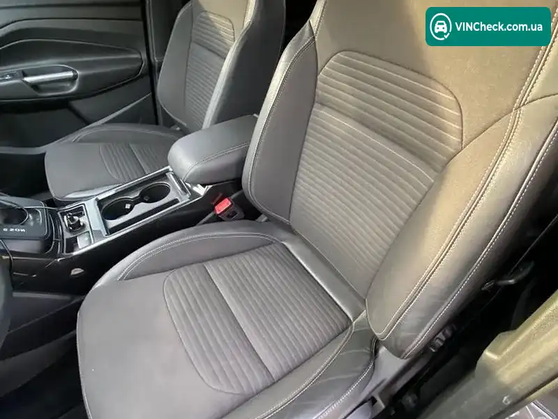 Ford Kuga 2019, фото з оголошення 2 з 14, VIN WF0AXXWPMAKP25172