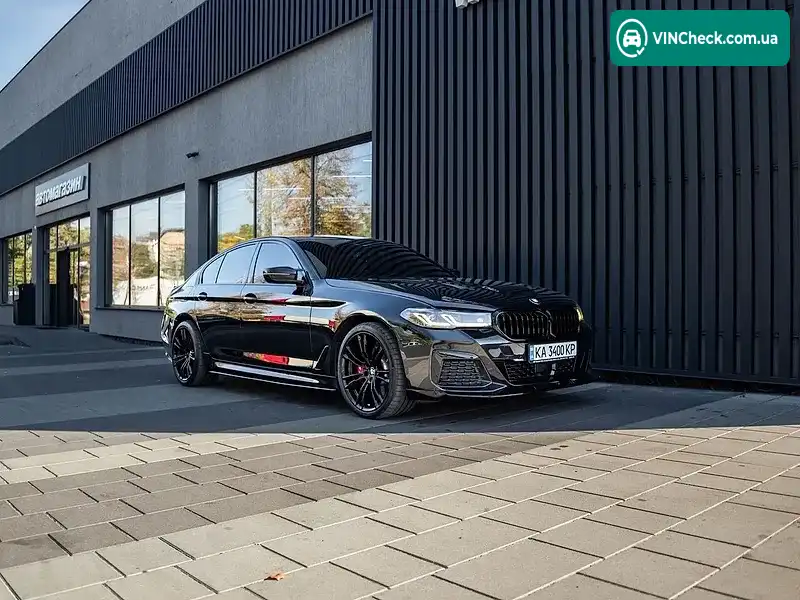 BMW 5 Series 2018, фото з оголошення 1 з 13, VIN WBAJE5C56JWA97696