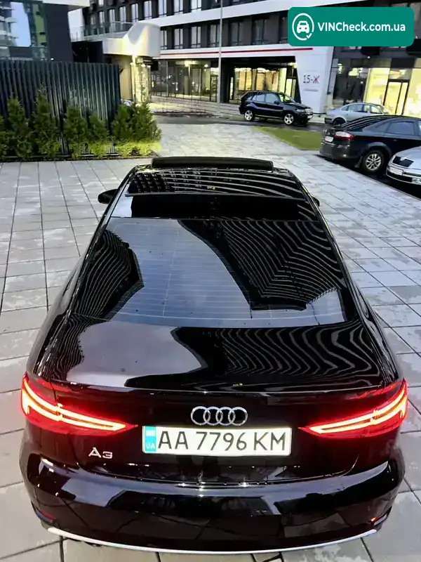 Audi A3 2018, фото з оголошення 1 з 20, VIN WAUAUGFF0J1078476