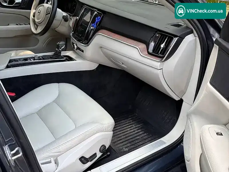 Volvo S60 2021, фото з оголошення 1 з 13, VIN 7JR102TZ9MG118072