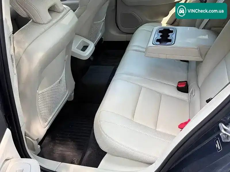 Volvo S60 2021, фото з оголошення 2 з 13, VIN 7JR102TZ9MG118072
