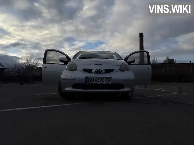Toyota Aygo 2006, фото з оголошення 2 з 10, VIN JTDKG10C70N079948