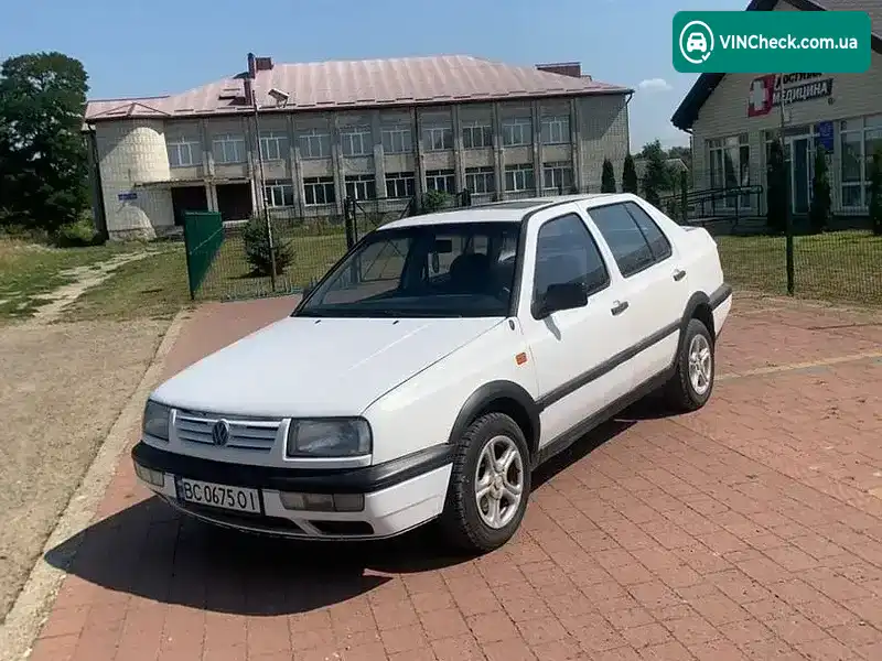 Volkswagen Vento 1993, фото з оголошення 1 з 20, VIN WVWZZZ1HZPW665176