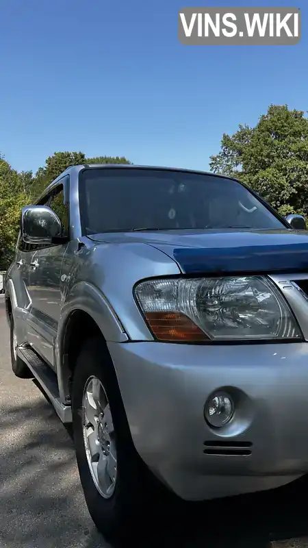 Mitsubishi Pajero 2005, фото з оголошення 2 з 19, VIN JMYLRV73W5J711530