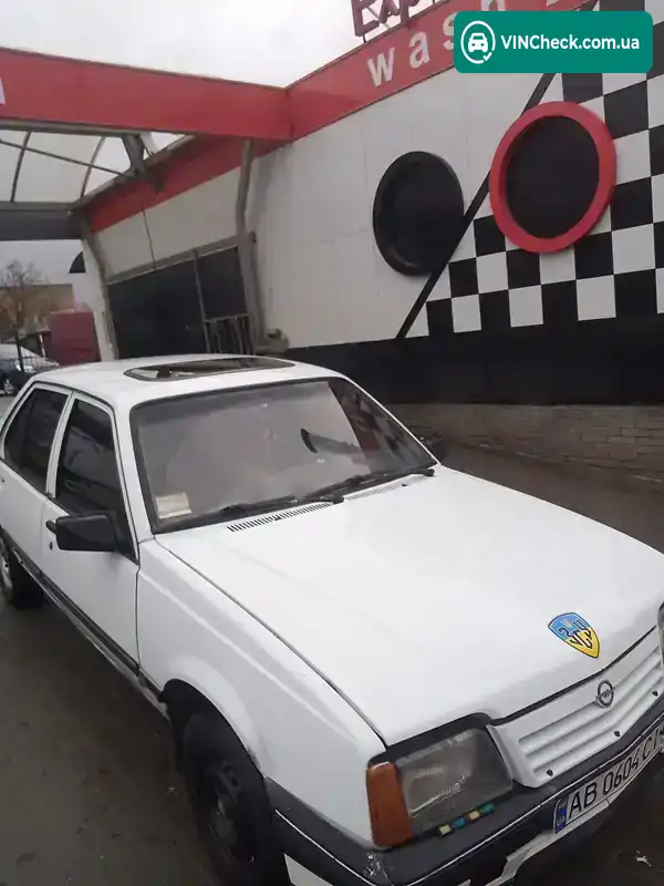 Opel Ascona 1987, фото з оголошення 1 з 10, VIN W0L000086H6049285