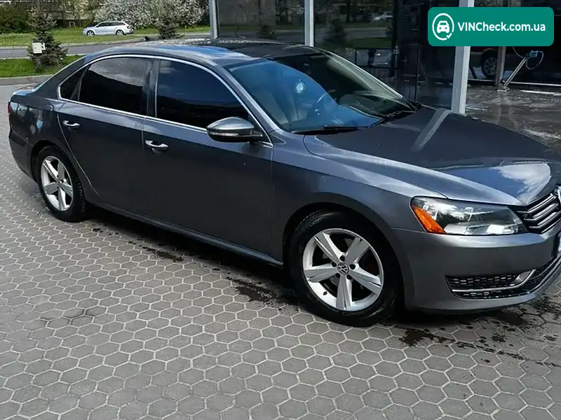 Volkswagen Passat 2012, фото з оголошення 2 з 20, VIN 1VWBP7A35CC042783
