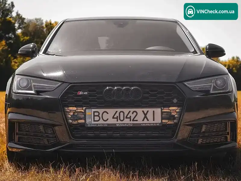 Audi A4 2018, фото з оголошення 2 з 20, VIN WAUKMAF47JN013150