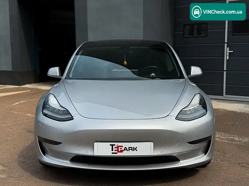 Tesla Model 3 2018, фото з оголошення 2 з 20, VIN 5YJ3E1EB6JF087601