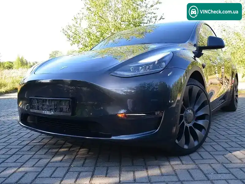 Tesla Model Y 2024, фото з оголошення 2 з 20, VIN 7SAYGDEF6RF024579
