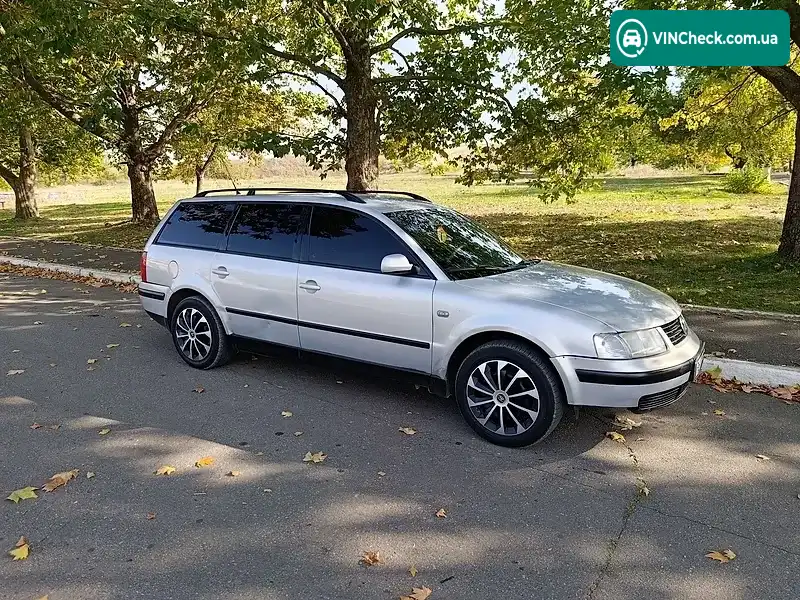 Volkswagen Passat 2000, фото з оголошення 2 з 13, VIN WVWZZZ3BZYE417296