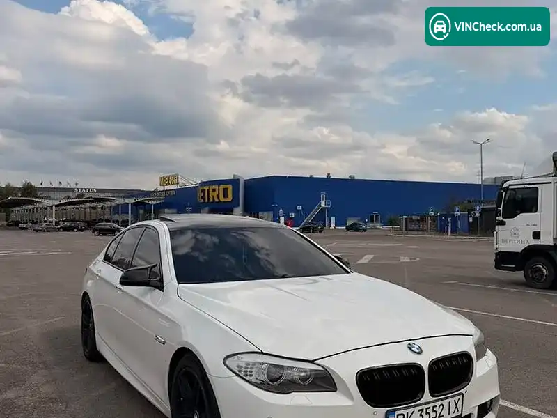BMW 5 Series 2013, фото з оголошення 1 з 12, VIN WBAFR7C58DC827343