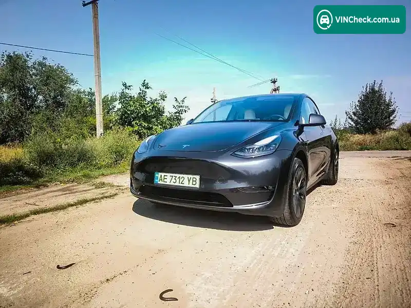 Tesla Model Y 2024, фото з оголошення 1 з 18, VIN 7SAYGDED5SF254134