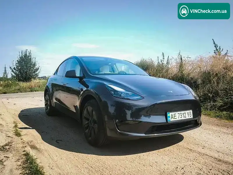 Tesla Model Y 2024, фото з оголошення 2 з 18, VIN 7SAYGDED5SF254134