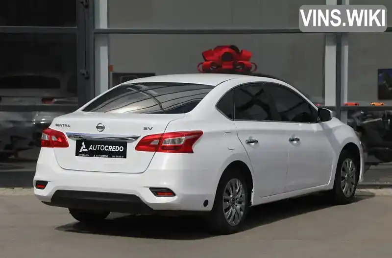 Nissan Sentra 2018, фото з оголошення 2 з 18, VIN 3N1AB7AP1JY329948