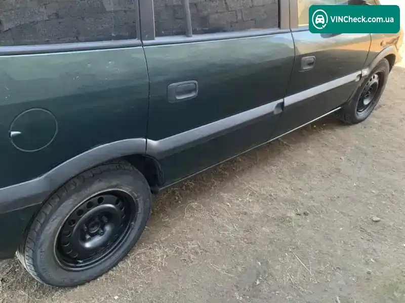 Opel Zafira 2000, фото з оголошення 2 з 9, VIN W0L0TGF75Y2205450